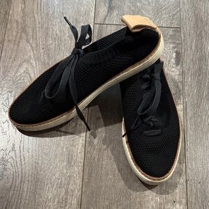 UGG Sidney black Knit Lace Up Sneakers Womens Size 8.5